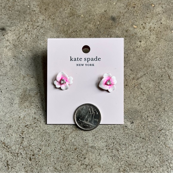 New Kate Spade precious pansy stud enamel jewelry earrings - Picture 2 of 4